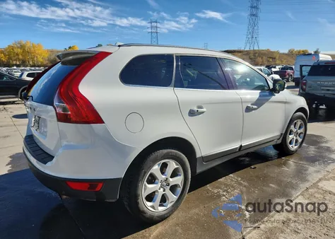 2012 Volvo Xc60 3.2 z USA, uszkodzony, nr VIN YV4952DL8C2281284